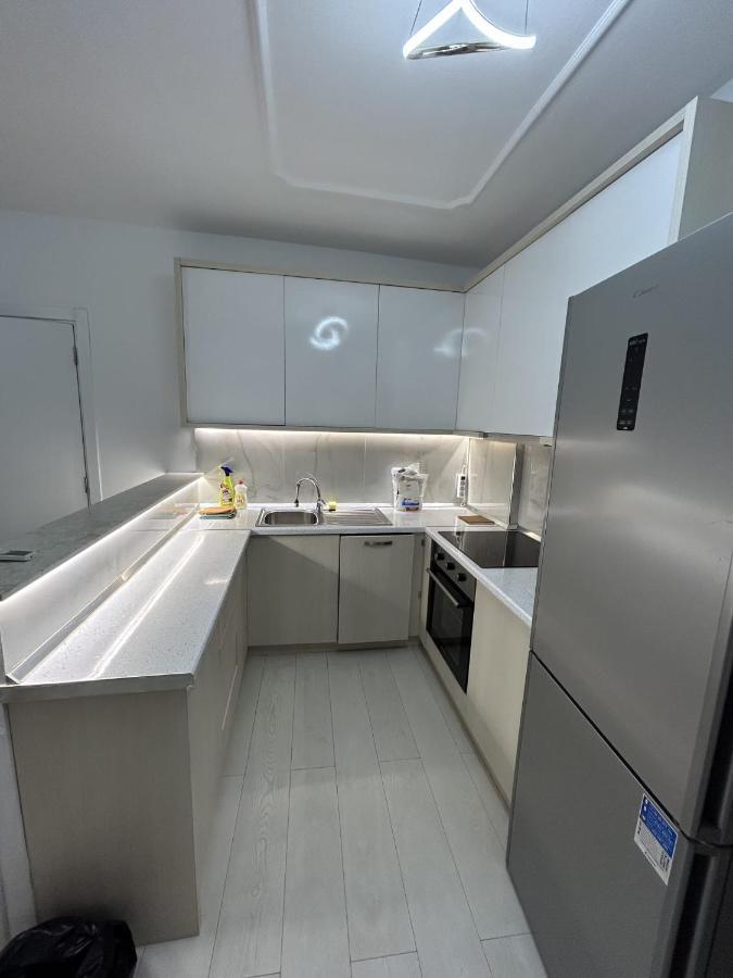 Center, Selvia White Apartment Tirana Buitenkant foto