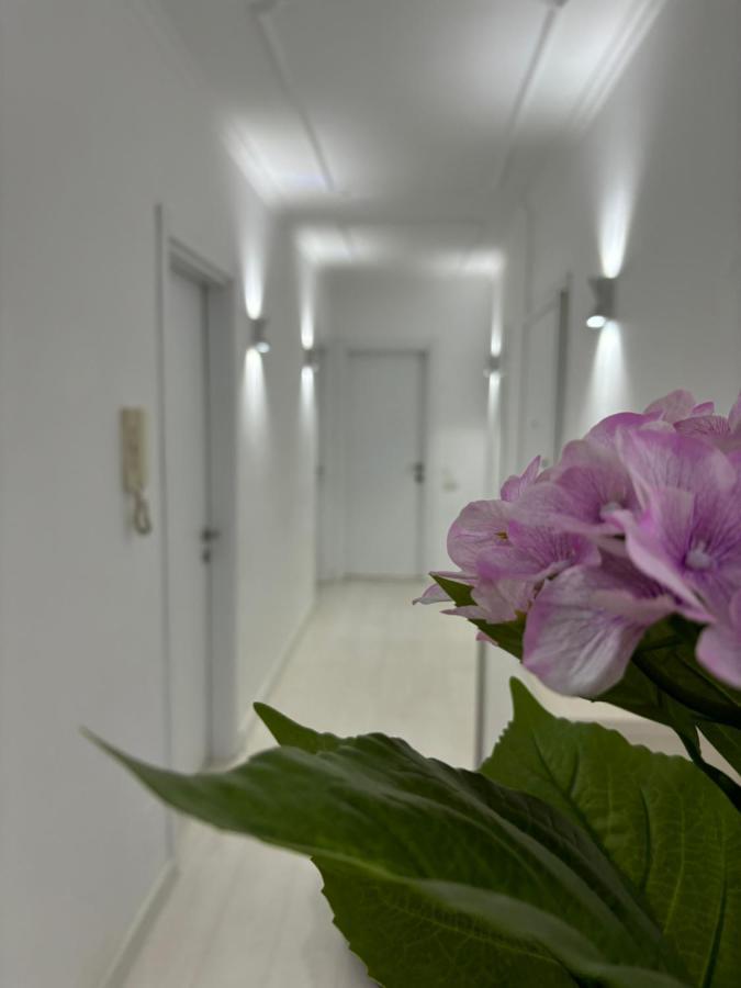 Center, Selvia White Apartment Tirana Buitenkant foto